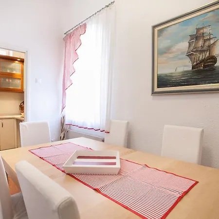 Apartment Riva Apartman Trogir