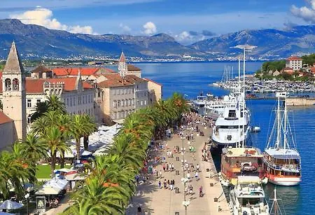 Apartment Riva Apartmán Trogir